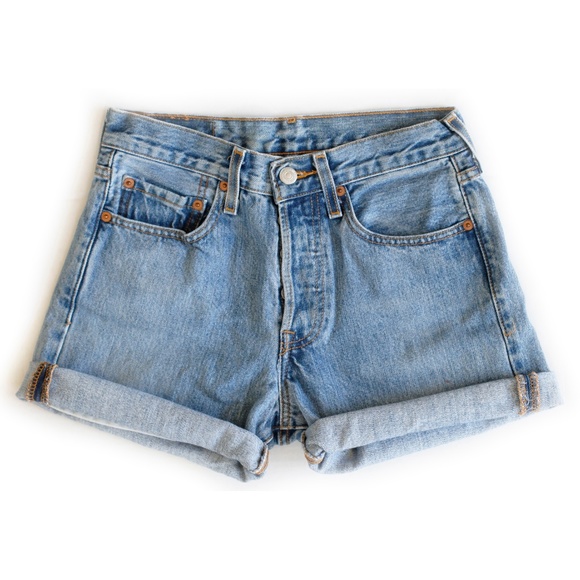 Vintage Levi's High Waisted Denim Shorts 22-38 - Picture 6 of 8